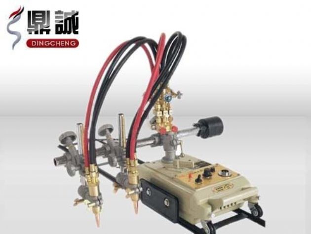 點擊查看詳細信息<br>標題：雙頭多頭火焰切割機 閱讀次數(shù)：4452